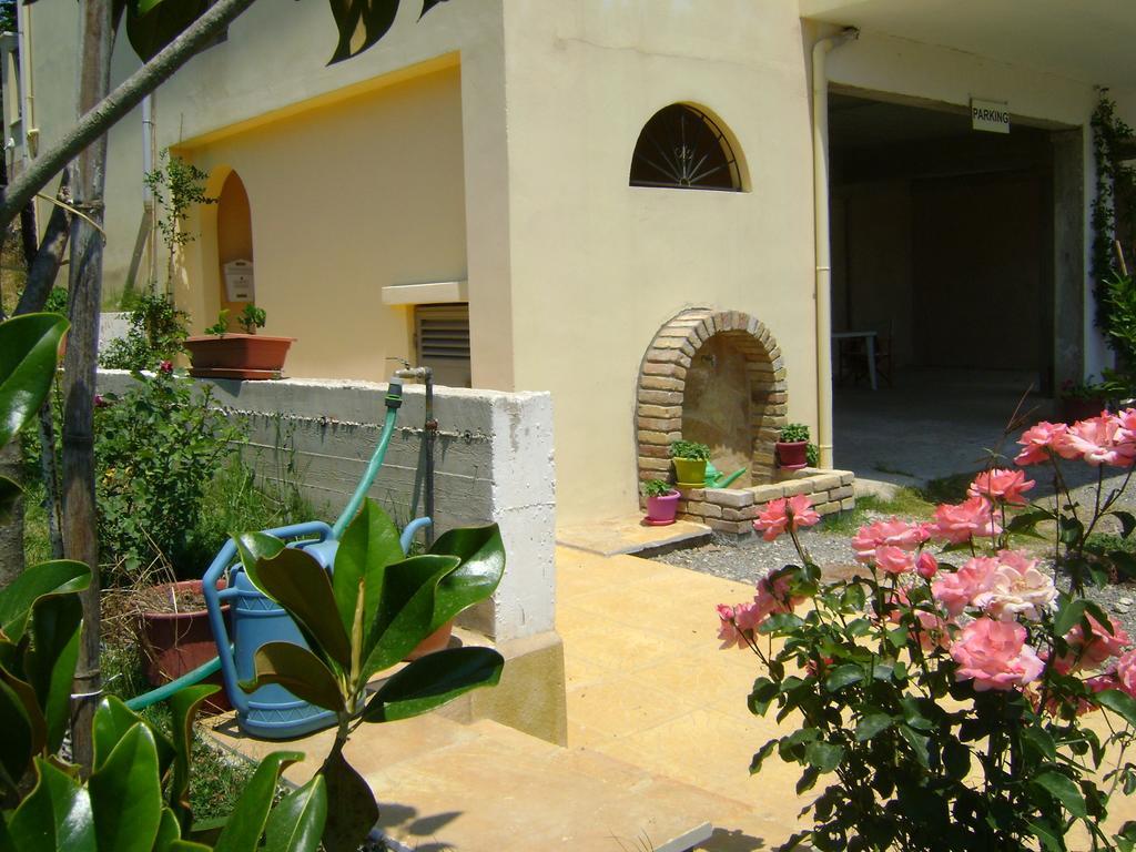 Scorpios Apartments Dassia (Corfu) Exterior foto